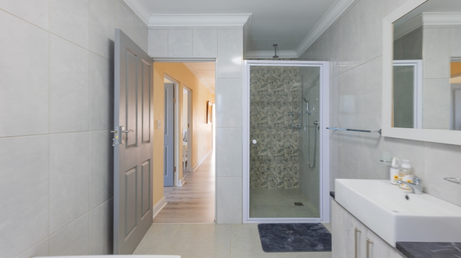 12 Bedroom Property for Sale in Agulhas Western Cape